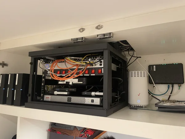 Networks & equipment racks — photo 003
