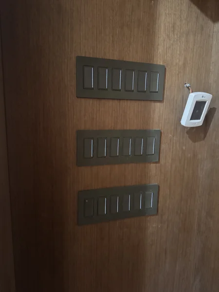 Lighting & smart-home controls — photo 057
