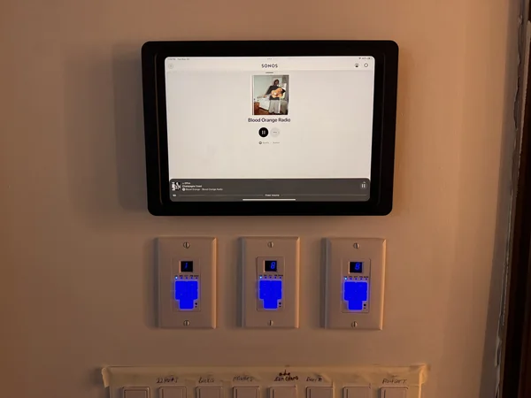 Lighting & smart-home controls — photo 080