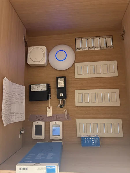 Lighting & smart-home controls — photo 107
